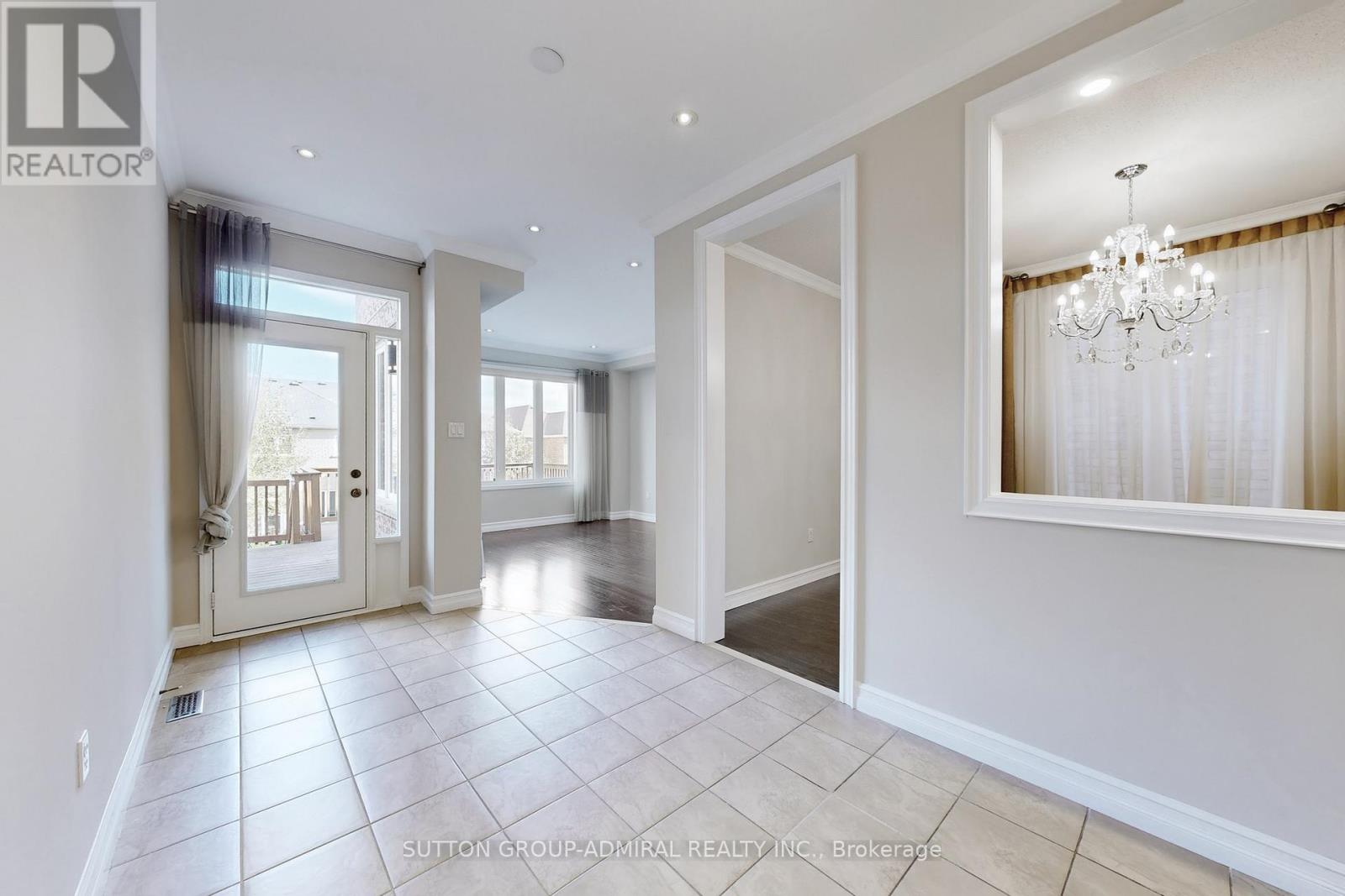 106 Big Hill Crescent, Vaughan, Ontario  L6A 4K7 - Photo 18 - N12575884