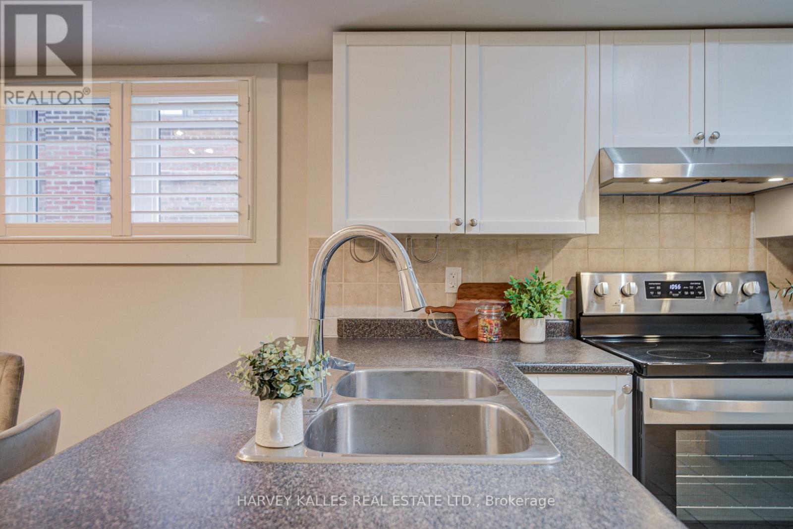 55 - 51 Foundry Avenue, Toronto, Ontario  M6H 4K7 - Photo 17 - W12574246