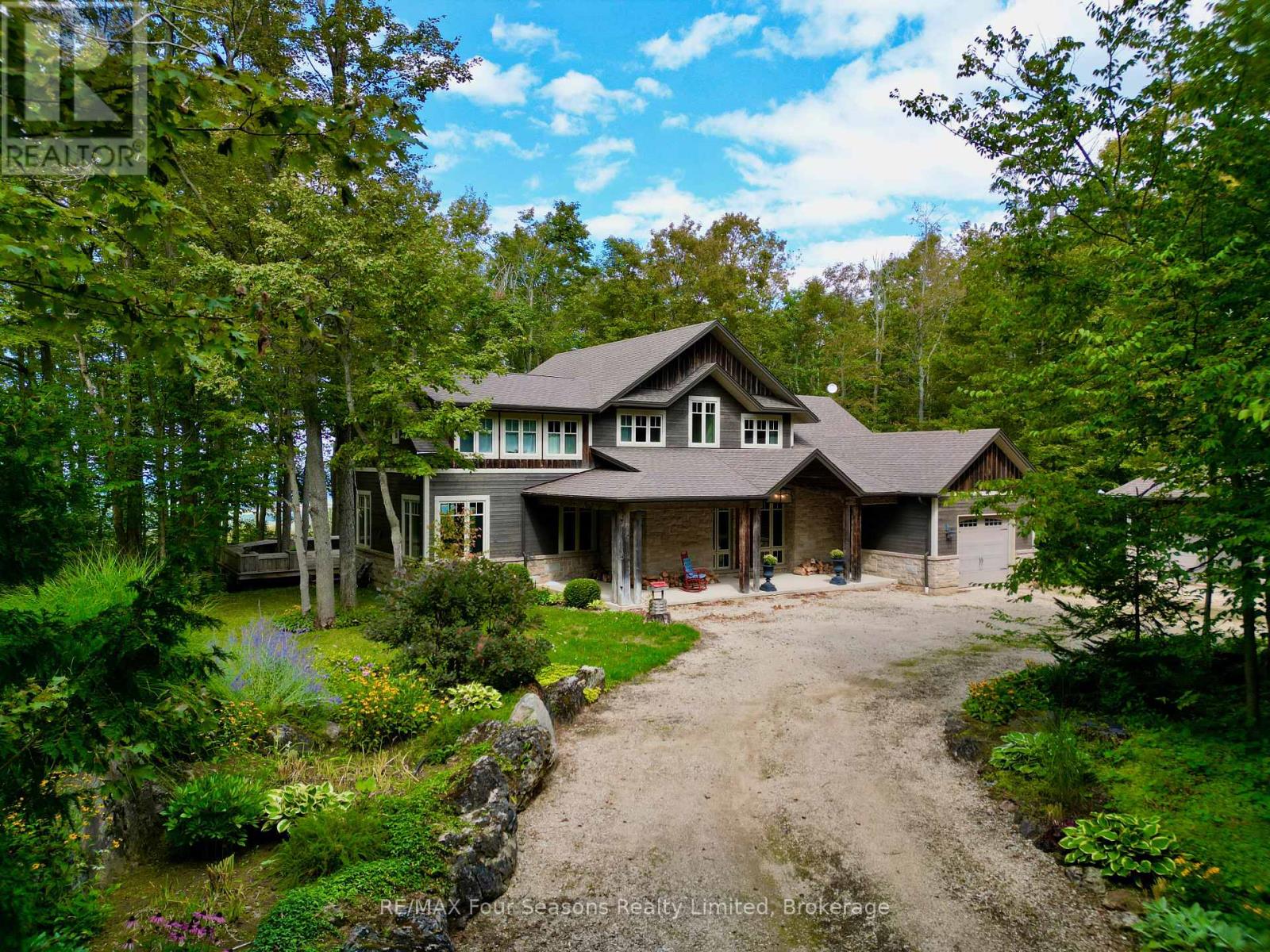177 Osprey Heights, Grey Highlands, Ontario  N0C 1M0 - Photo 2 - X12383249