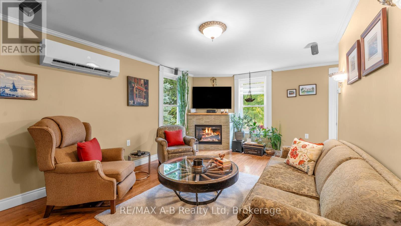 24189 Wellburn Road, Thames Centre, Ontario  N4X 1C6 - Photo 18 - X12474344