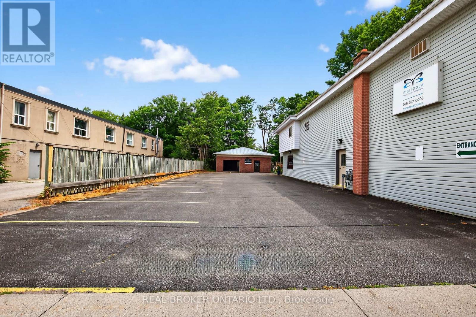 8 Westmount Drive S, Orillia, Ontario  L3V 6C9 - Photo 2 - S12575736