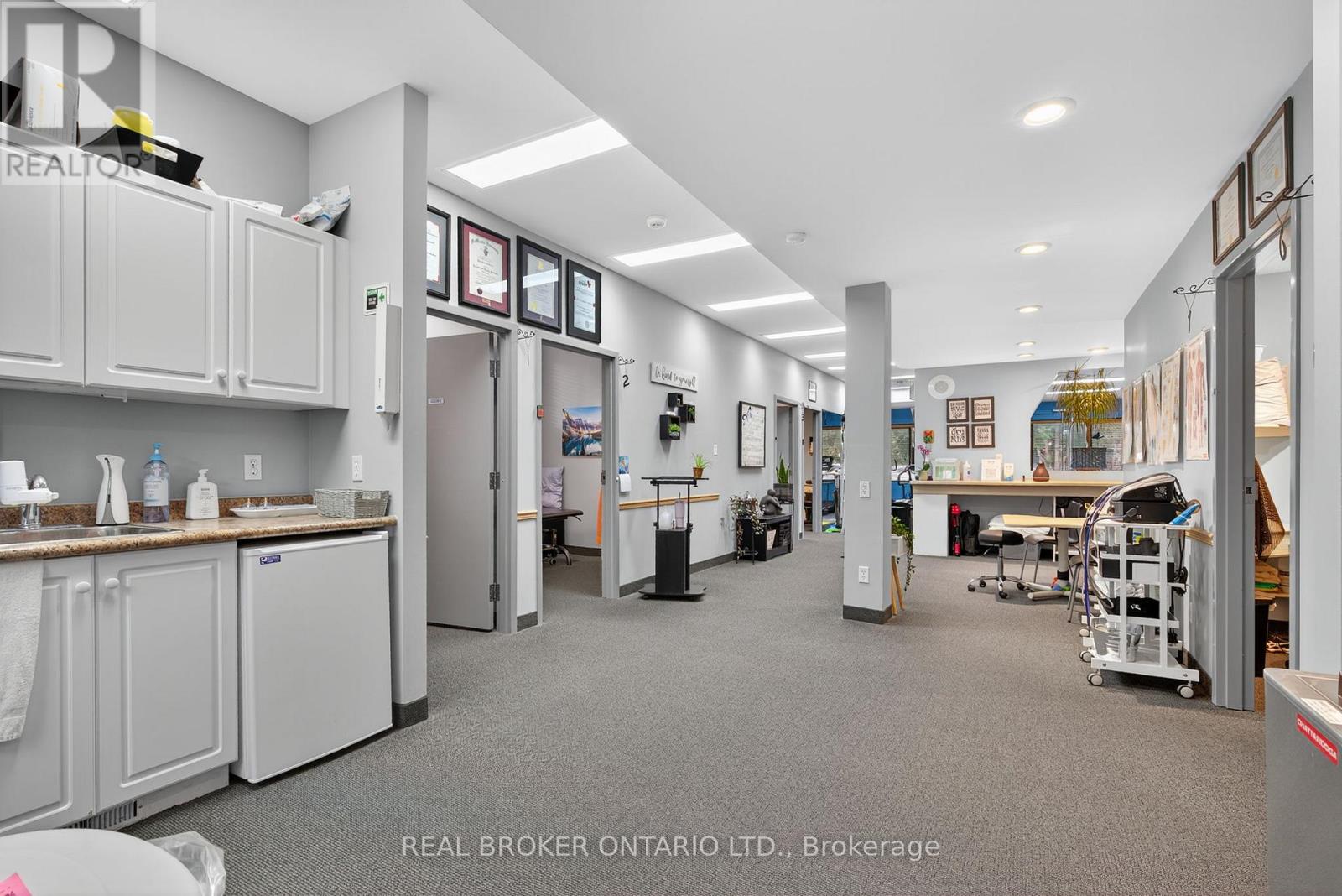 8 Westmount Drive S, Orillia, Ontario  L3V 6C9 - Photo 9 - S12575736