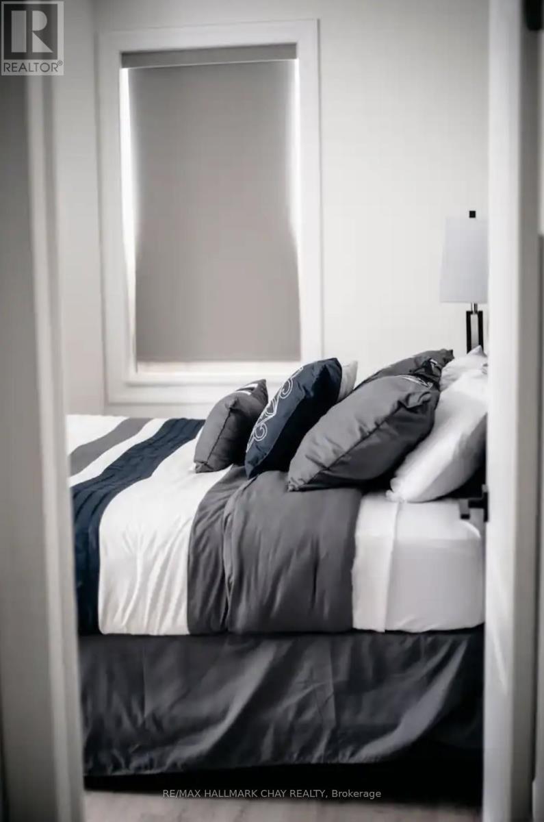 Main - 118 Mulcaster Street, Barrie (Codrington), Ontario  L4M 3M6 - Photo 8 - S12575798