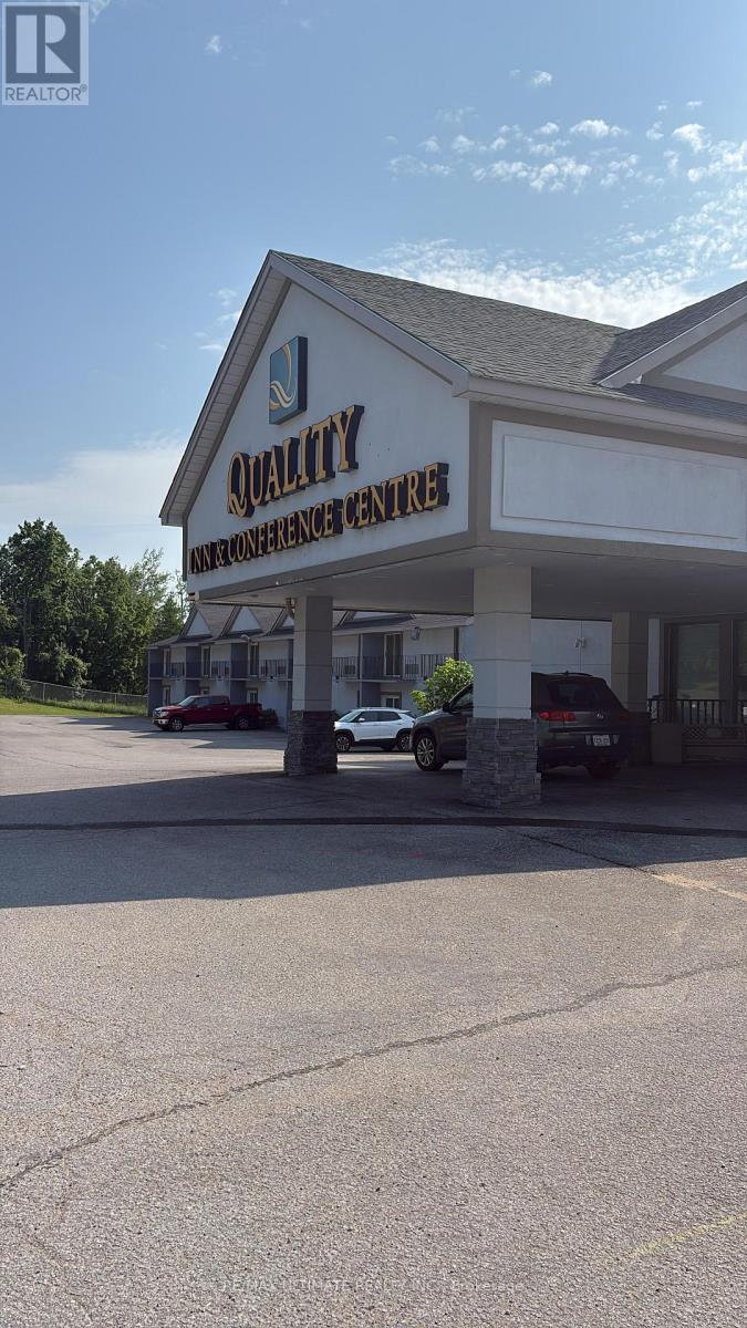 3 - 201 Woodside Drive, Orillia, Ontario  L3V 6T4 - Photo 2 - S12575844