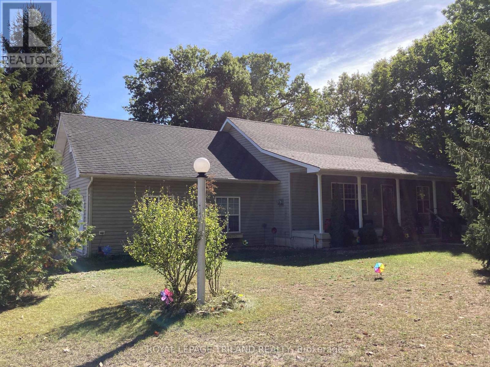 9909 NORTHVILLE CRESCENT, Lambton Shores, Ontario