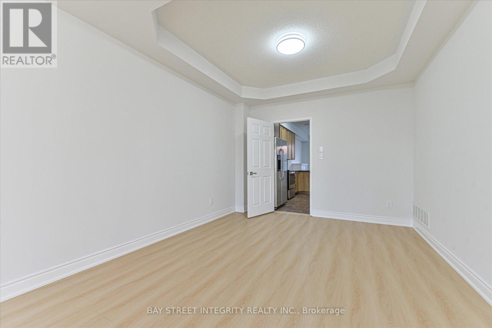 3 Elia Lane, Toronto, Ontario  M3J 0E5 - Photo 12 - W12575764