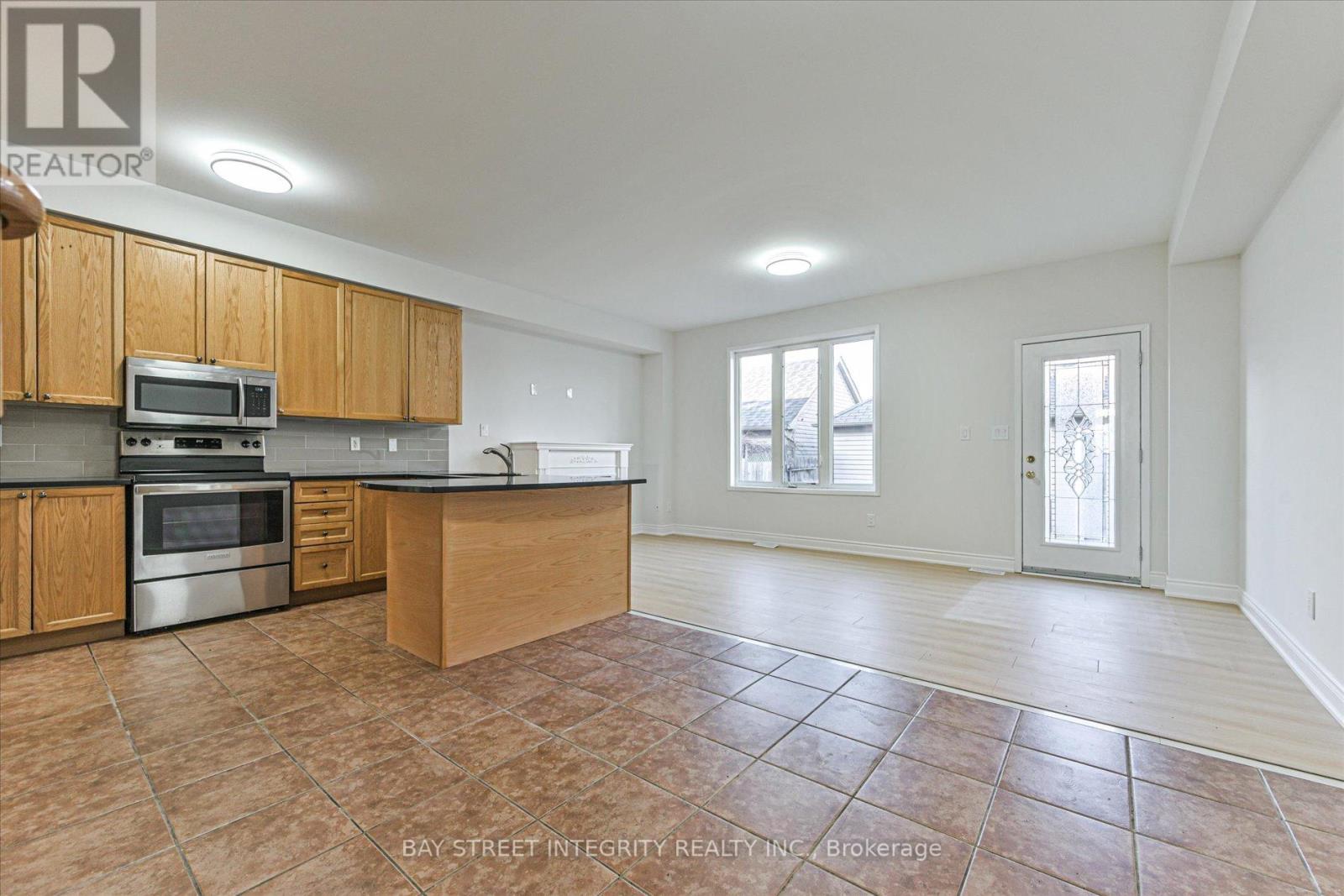 3 Elia Lane, Toronto, Ontario  M3J 0E5 - Photo 13 - W12575764
