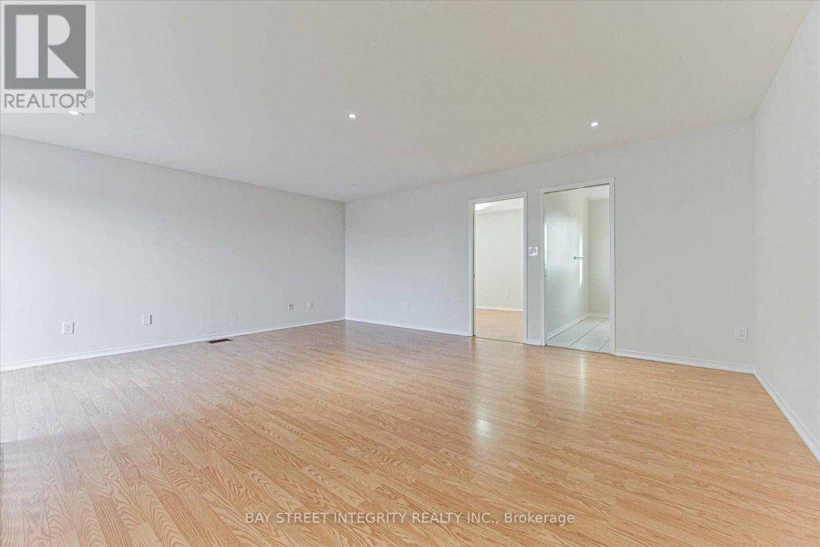 3 Elia Lane, Toronto, Ontario  M3J 0E5 - Photo 30 - W12575764