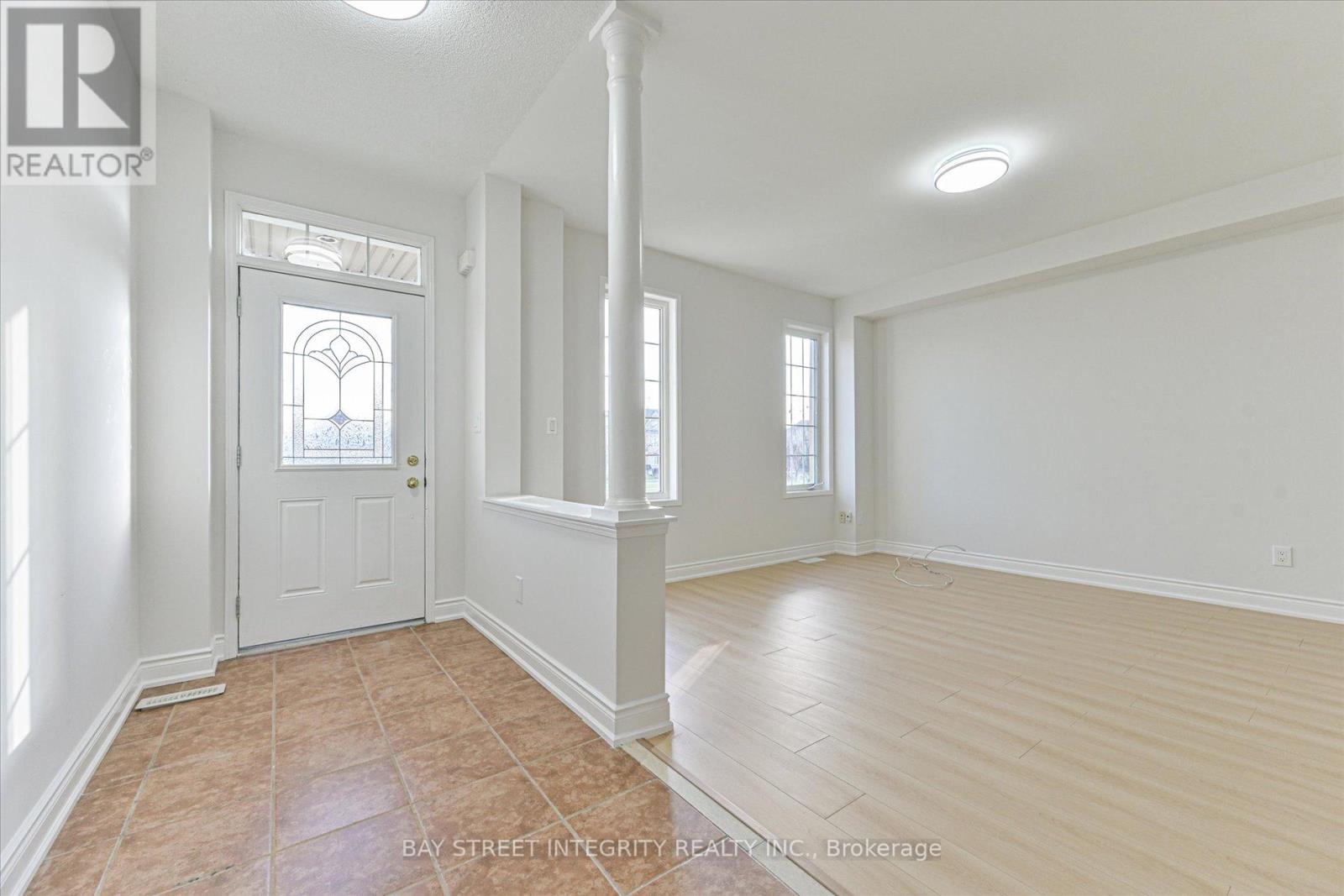 3 Elia Lane, Toronto, Ontario  M3J 0E5 - Photo 6 - W12575764