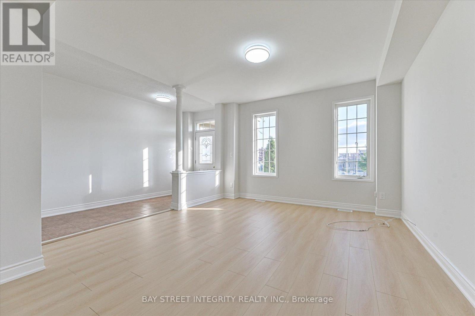 3 Elia Lane, Toronto, Ontario  M3J 0E5 - Photo 9 - W12575764