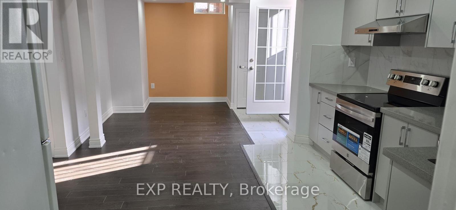 7164 Rosehurst Drive, Mississauga, Ontario  L5N 7G6 - Photo 8 - W12575768