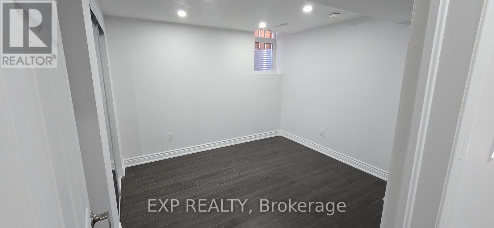 7164 Rosehurst Drive, Mississauga, Ontario  L5N 7G6 - Photo 9 - W12575768