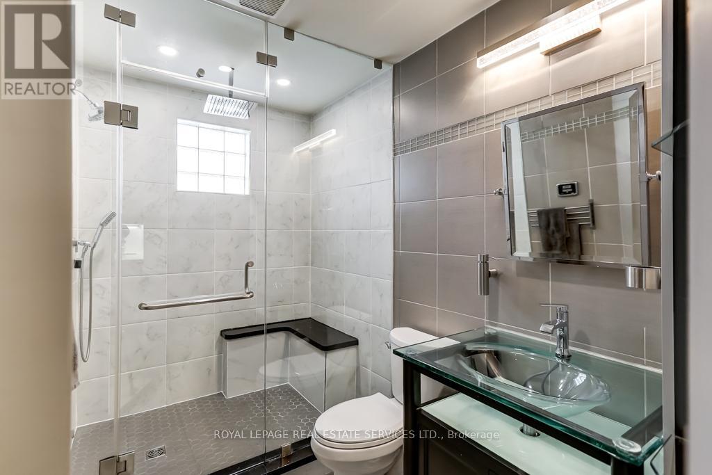 14 Burma Drive, Toronto, Ontario  M8Y 3E6 - Photo 24 - W12575780