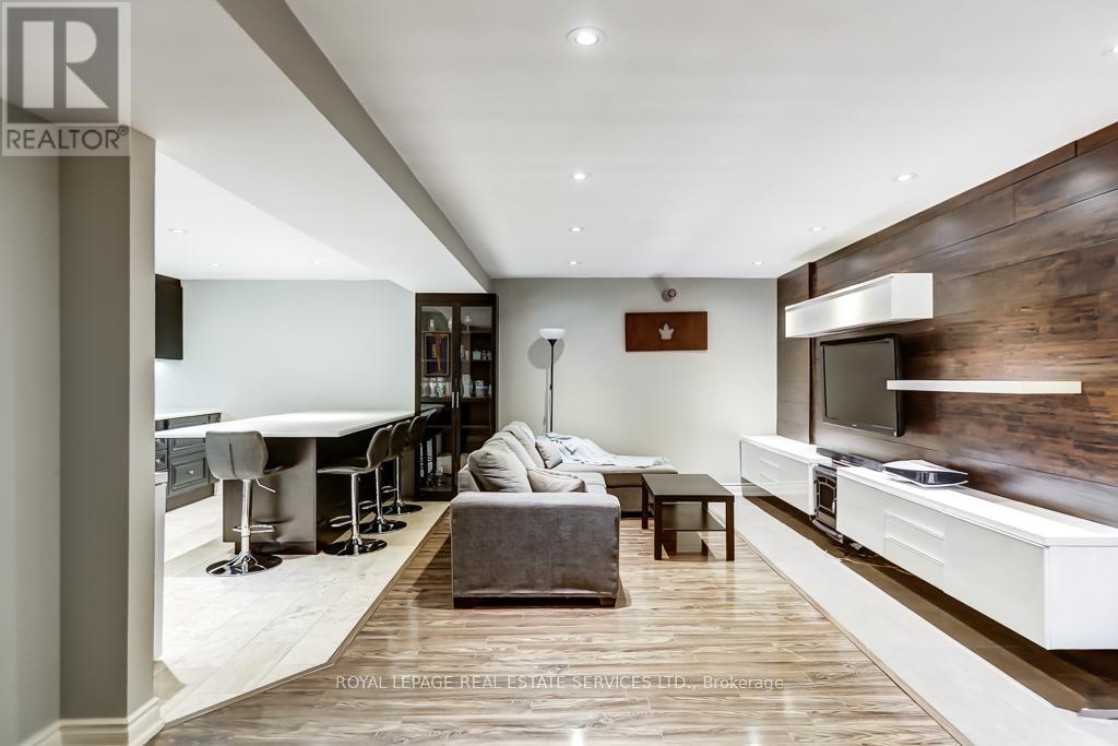 14 Burma Drive, Toronto, Ontario  M8Y 3E6 - Photo 27 - W12575780