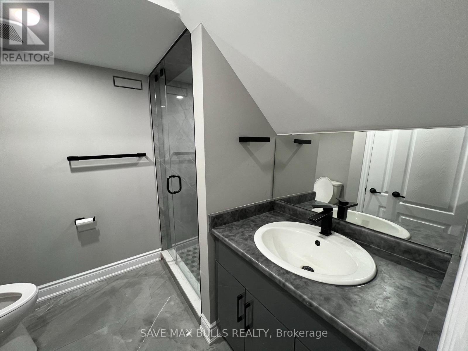 80 Abell Drive, Brampton, Ontario  L6V 2V8 - Photo 12 - W12575832