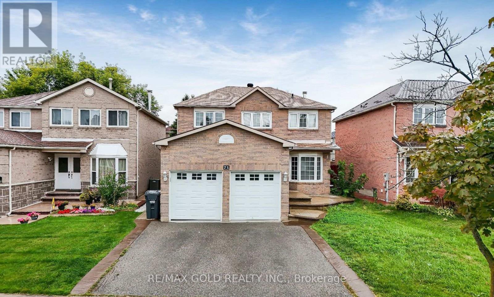 71 RAVENSWOOD DRIVE, Brampton, Ontario