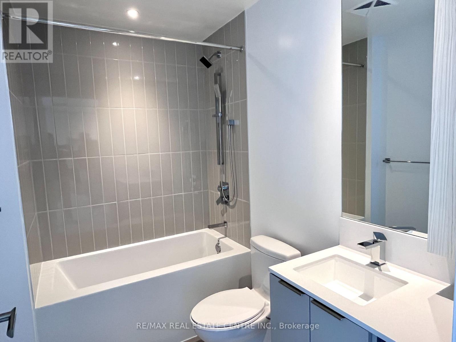 2202 - 3900 Confederation Parkway, Mississauga, Ontario  L5B 0M3 - Photo 11 - W12575918