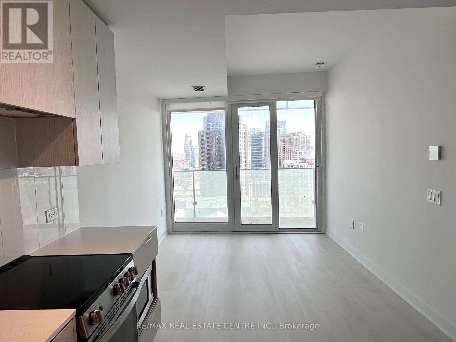 2202 - 3900 Confederation Parkway, Mississauga, Ontario  L5B 0M3 - Photo 7 - W12575918