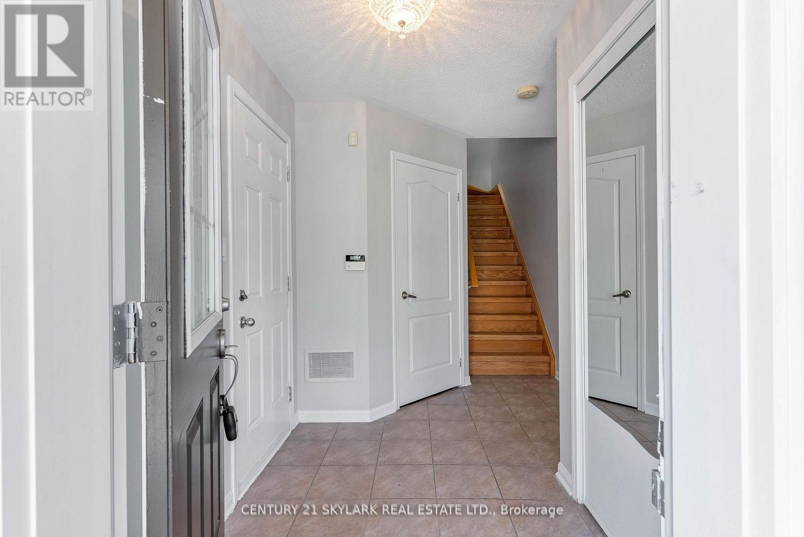 920 Deverell Place, Milton, Ontario  L9T 0M2 - Photo 5 - W12575922