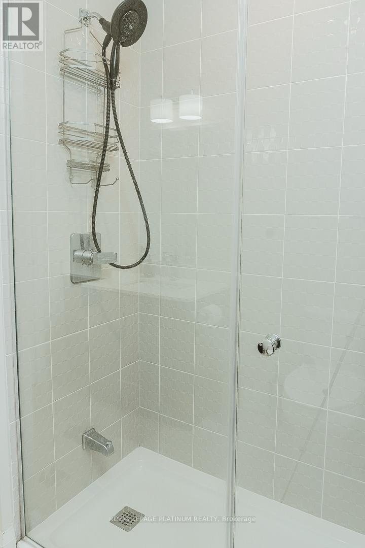 2305 - 15 Lynch Street, Brampton, Ontario  L6W 0C7 - Photo 12 - W12575926