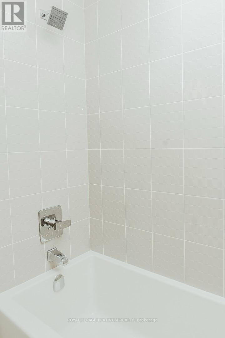 2305 - 15 Lynch Street, Brampton, Ontario  L6W 0C7 - Photo 13 - W12575926