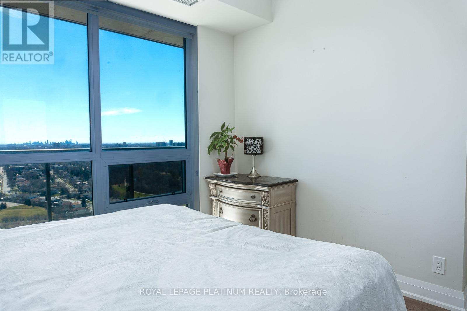 2305 - 15 Lynch Street, Brampton, Ontario  L6W 0C7 - Photo 17 - W12575926