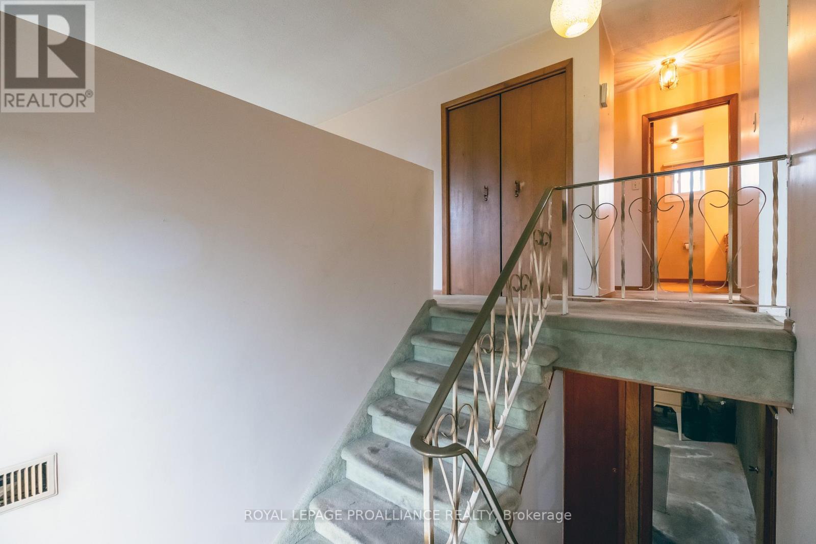 146 Country Club Drive, Quinte West, Ontario  K8R 1B2 - Photo 16 - X12575958