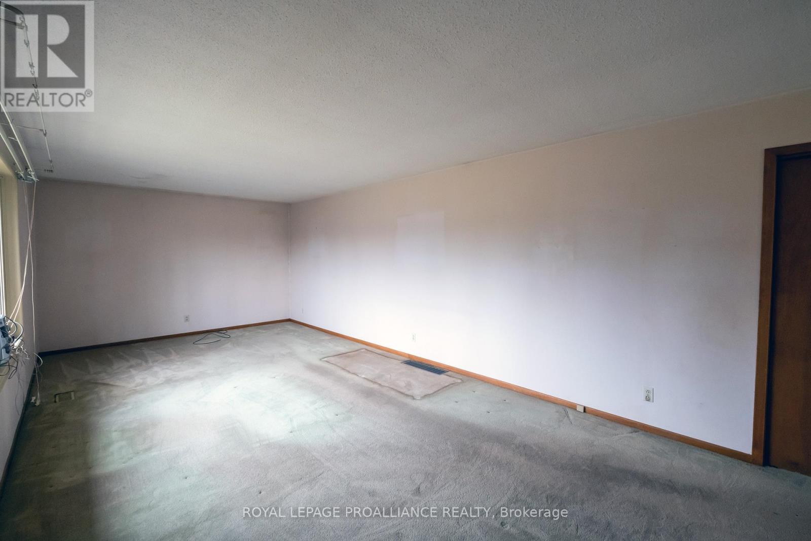 146 Country Club Drive, Quinte West, Ontario  K8R 1B2 - Photo 18 - X12575958