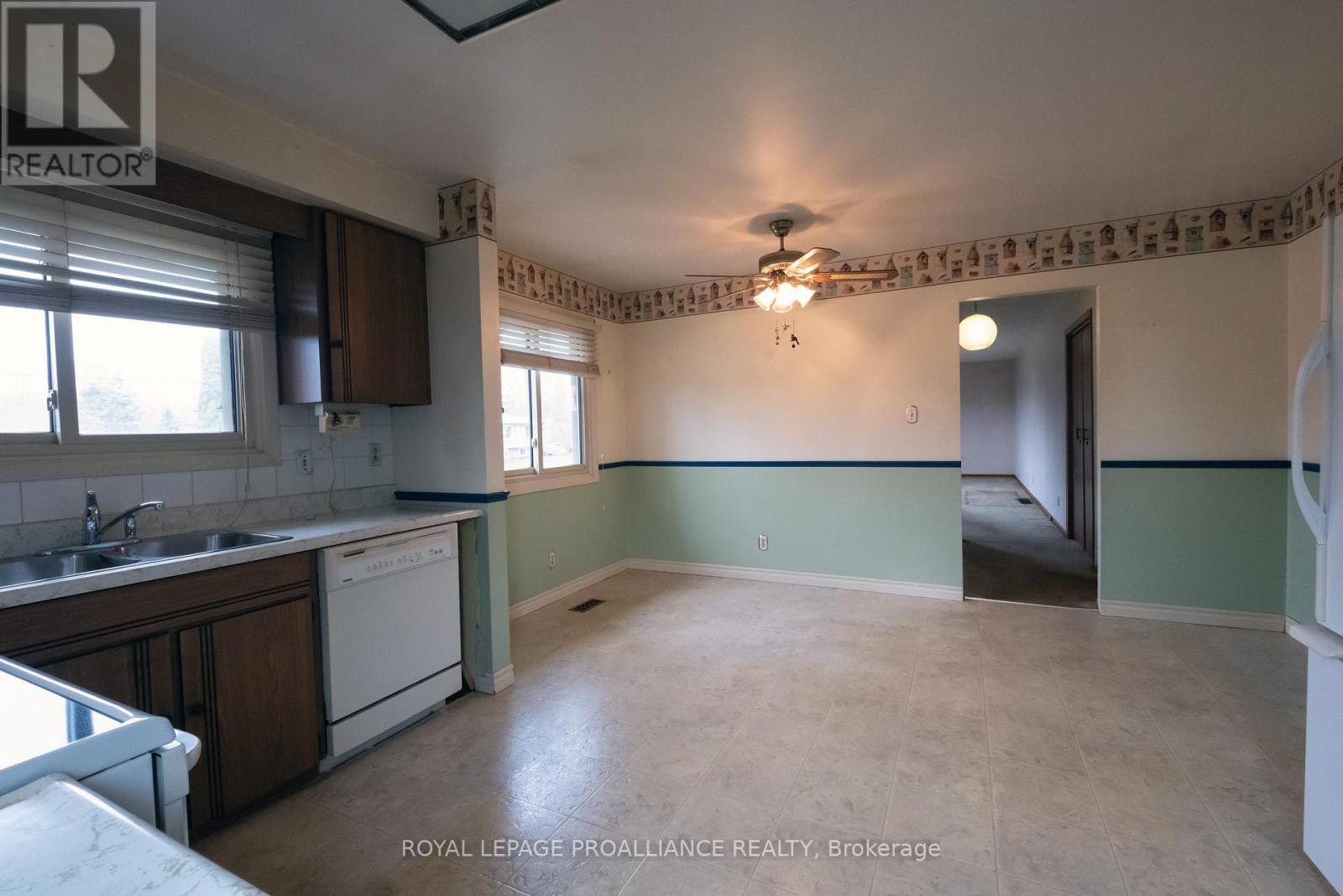 146 Country Club Drive, Quinte West, Ontario  K8R 1B2 - Photo 23 - X12575958