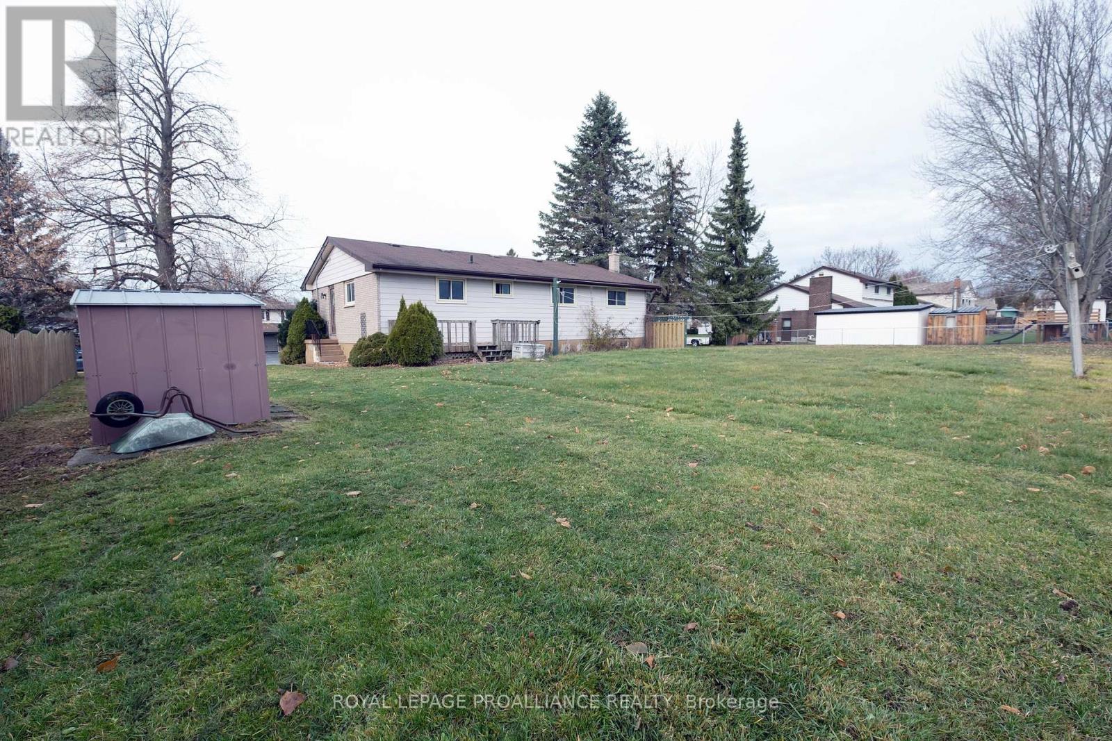 146 Country Club Drive, Quinte West, Ontario  K8R 1B2 - Photo 8 - X12575958