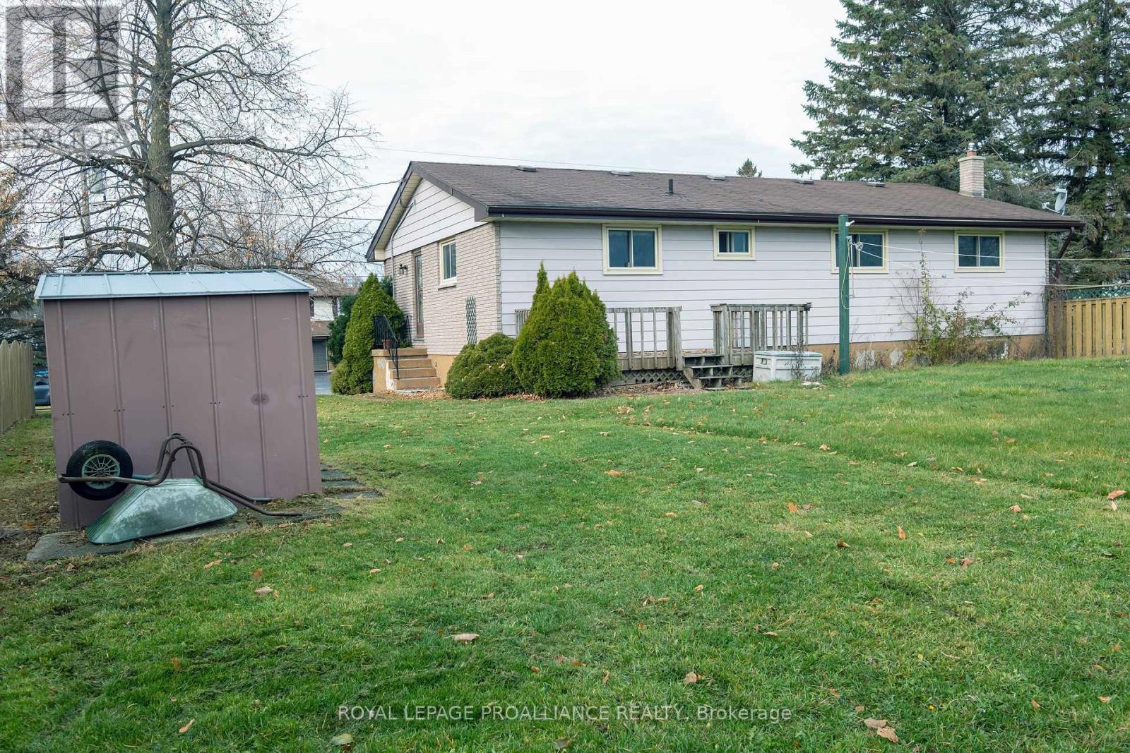 146 Country Club Drive, Quinte West, Ontario  K8R 1B2 - Photo 9 - X12575958