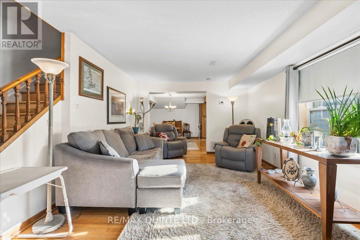 15 Gordon Street, Belleville, Ontario  K8P 3E4 - Photo 19 - X12576010