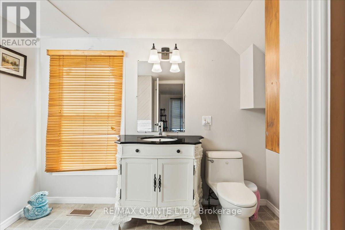 15 Gordon Street, Belleville, Ontario  K8P 3E4 - Photo 30 - X12576010