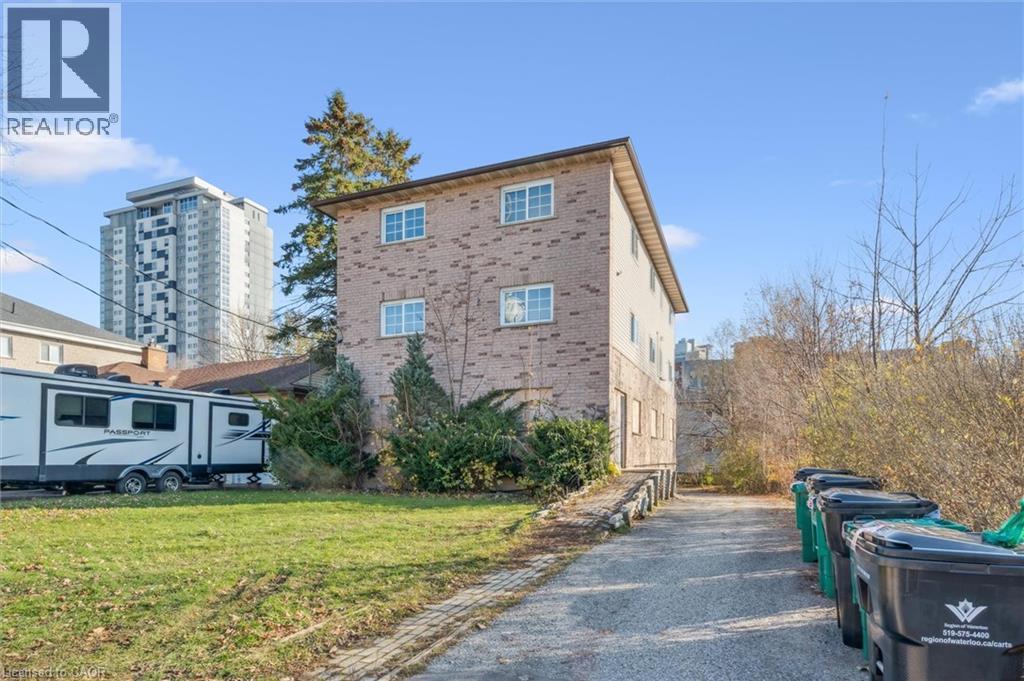 25 HIGH Street, Waterloo, Ontario