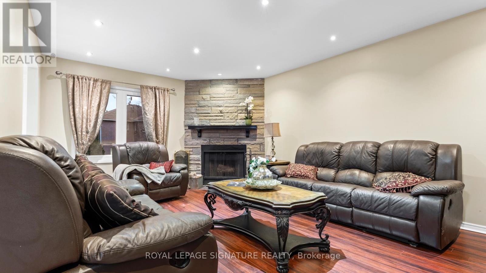 583 Foxwood Trail, Pickering, Ontario  L1V 4R3 - Photo 13 - E12568120