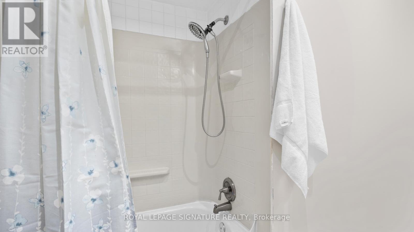 583 Foxwood Trail, Pickering, Ontario  L1V 4R3 - Photo 28 - E12568120