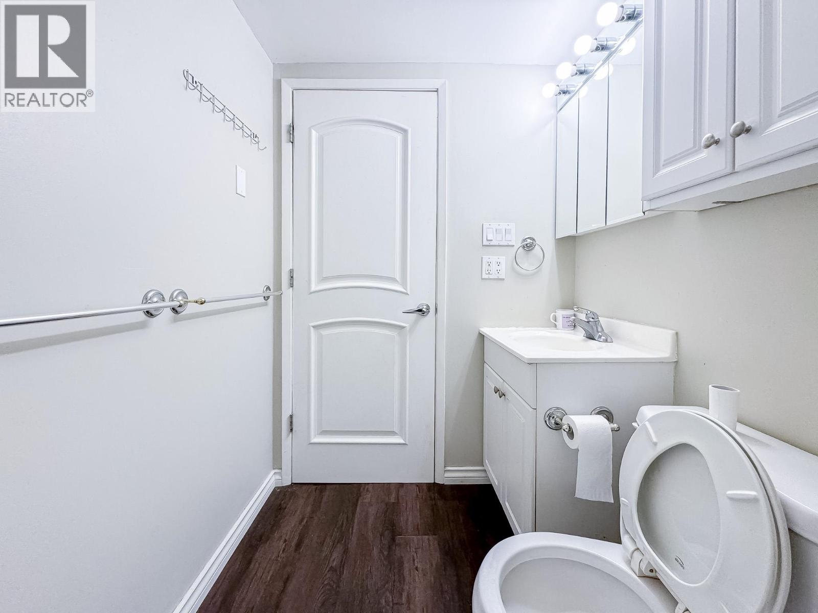 211 910 Fifth Avenue, New Westminster, British Columbia  V3M 1Y2 - Photo 10 - R3069833