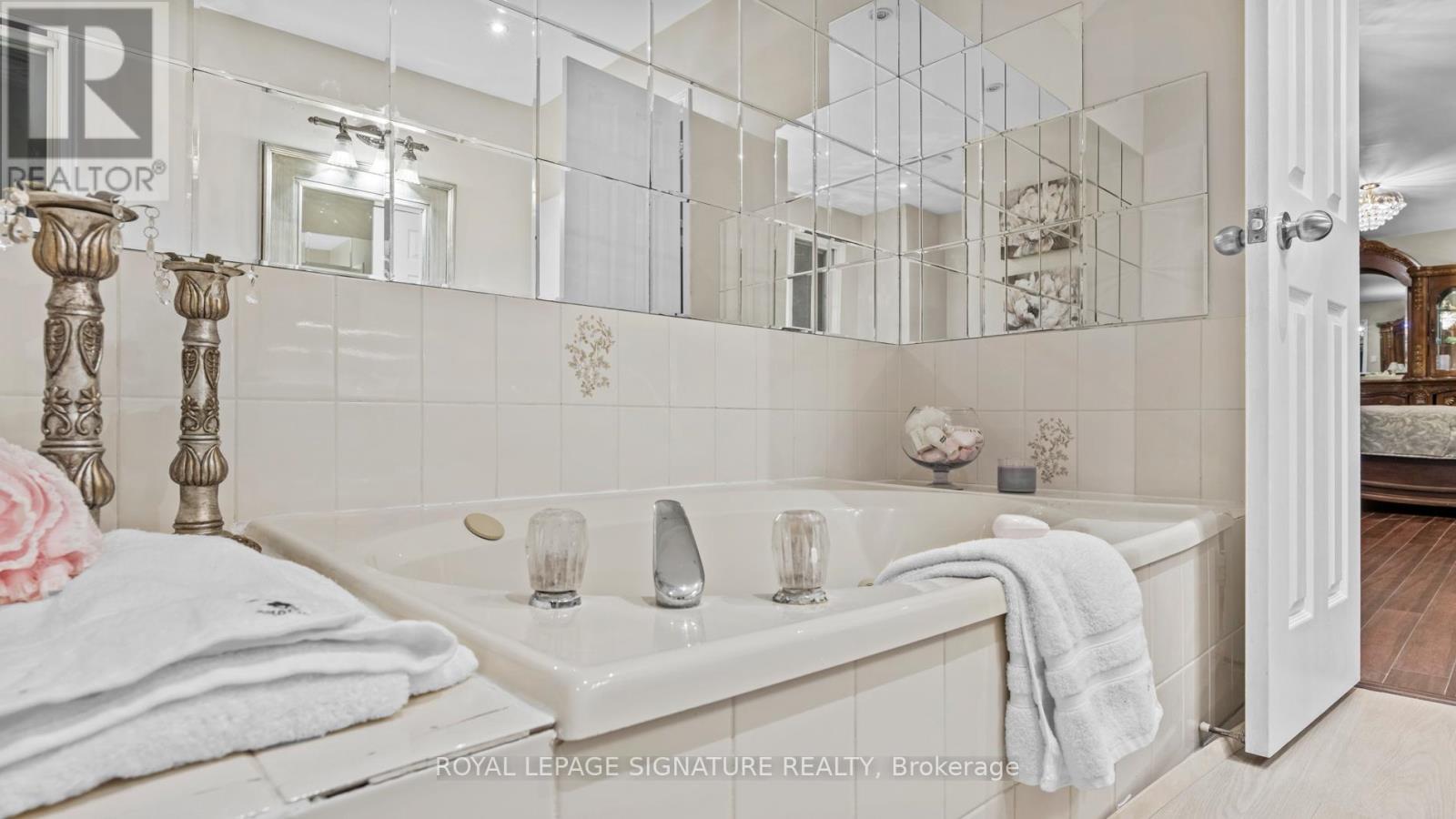 583 Foxwood Trail, Pickering, Ontario  L1V 4R3 - Photo 23 - E12568120