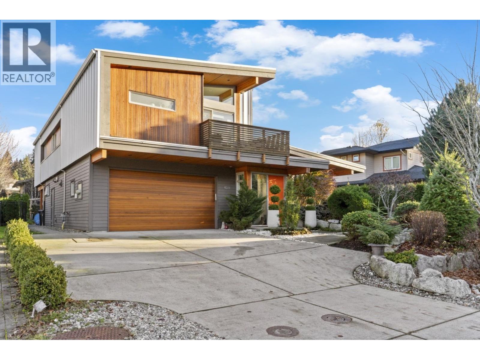 1023 Jay Crescent, Squamish, British Columbia  V8B 0P2 - Photo 1 - R3069604