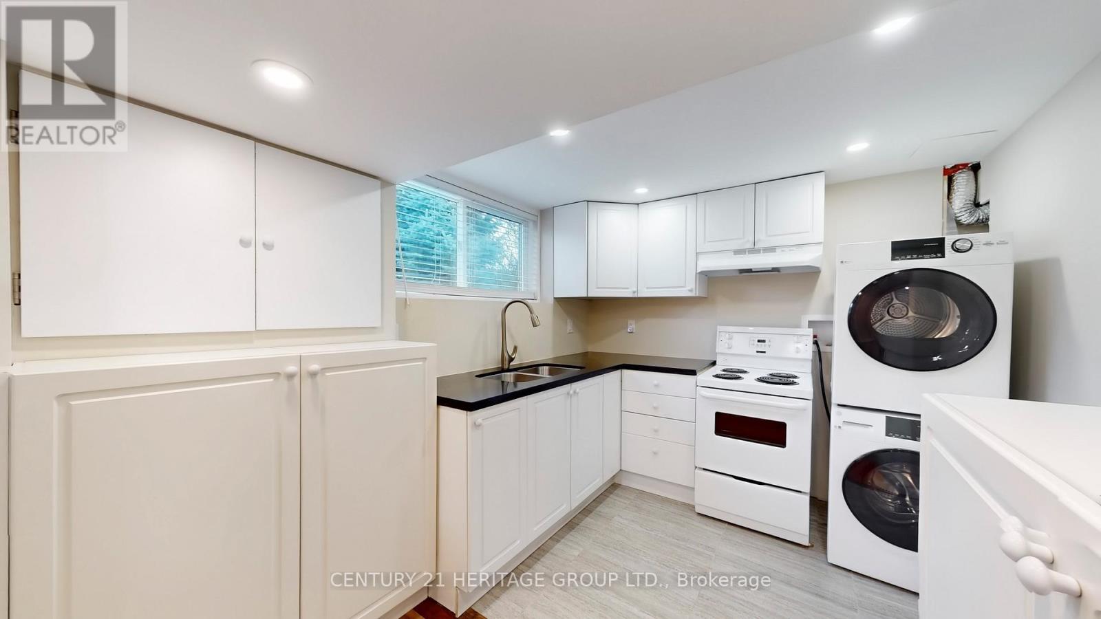 194 Sewell Drive, Oakville, Ontario  L6H 1E4 - Photo 24 - W12575850