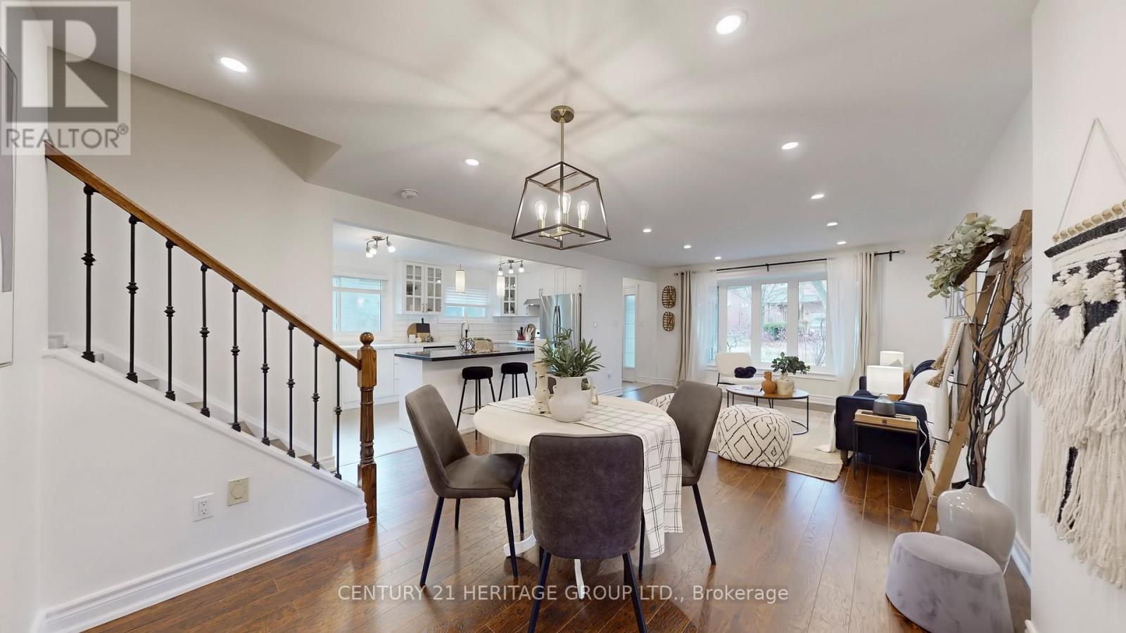 194 Sewell Drive, Oakville, Ontario  L6H 1E4 - Photo 6 - W12575850