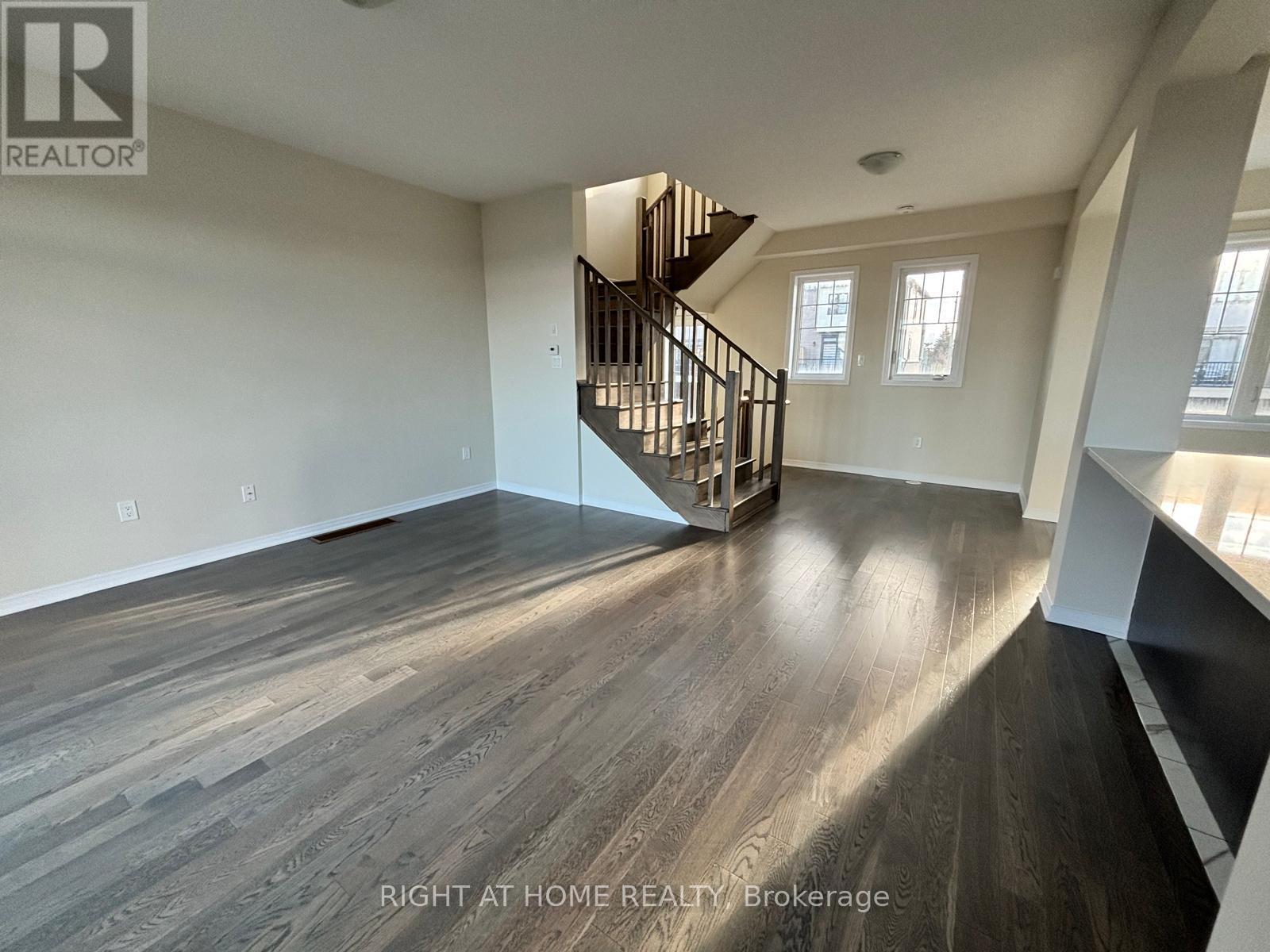 35 Utter Place, Hamilton, Ontario  L8J 0H7 - Photo 4 - X12575772