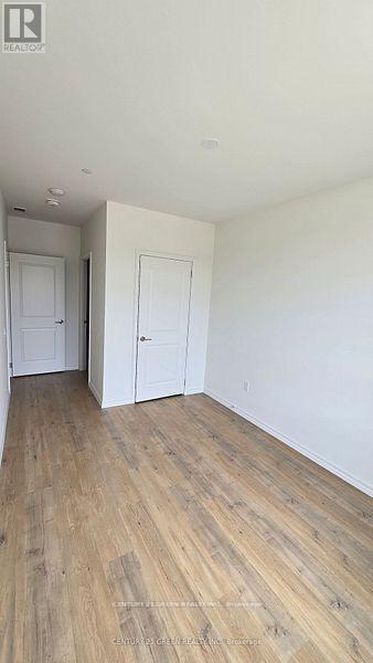 306b - 181 Elmira Road S, Guelph, Ontario  N1K 1R2 - Photo 8 - X12575802