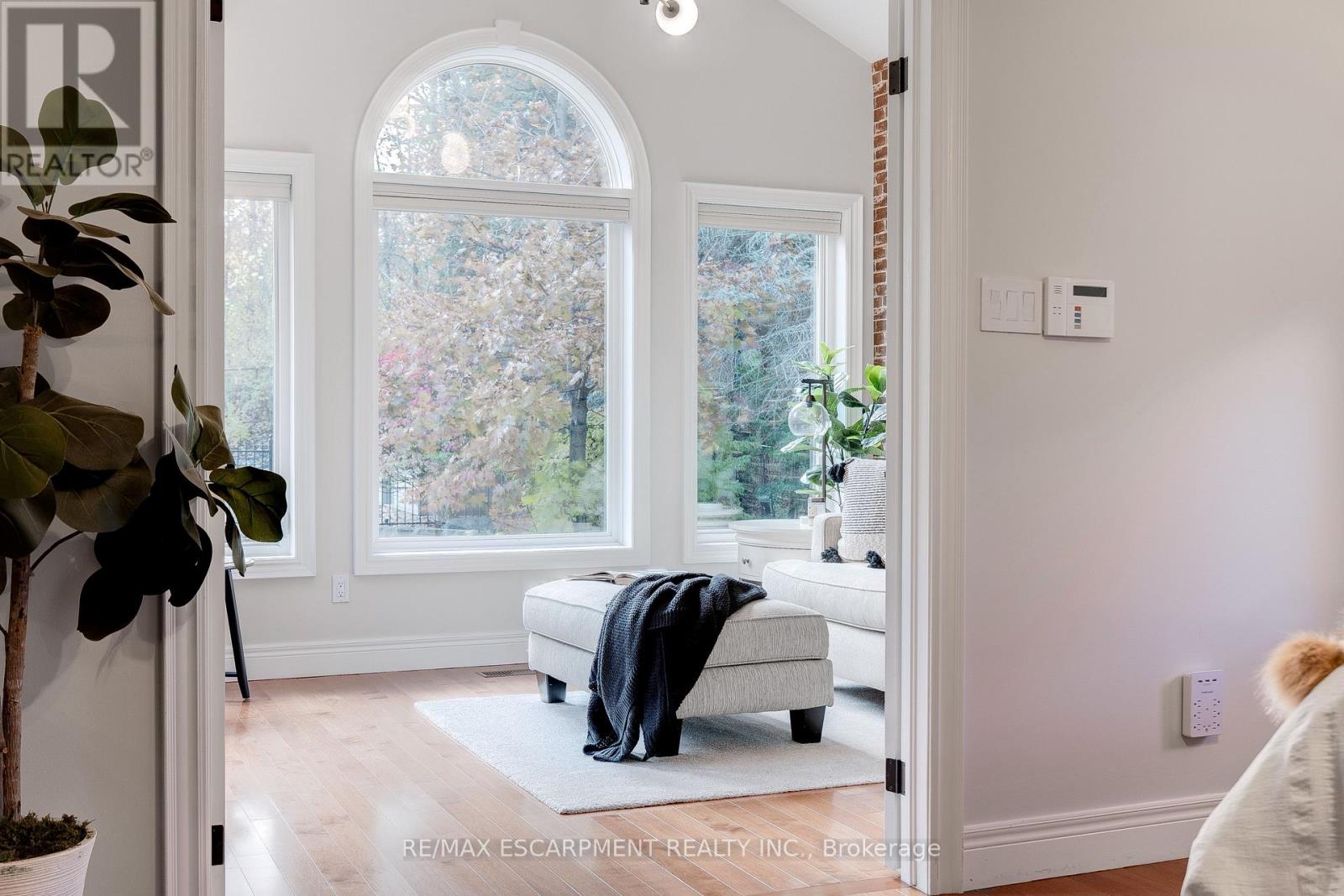 37 Appaloosa Trail, Hamilton, Ontario  L0R 1H3 - Photo 11 - X12575826