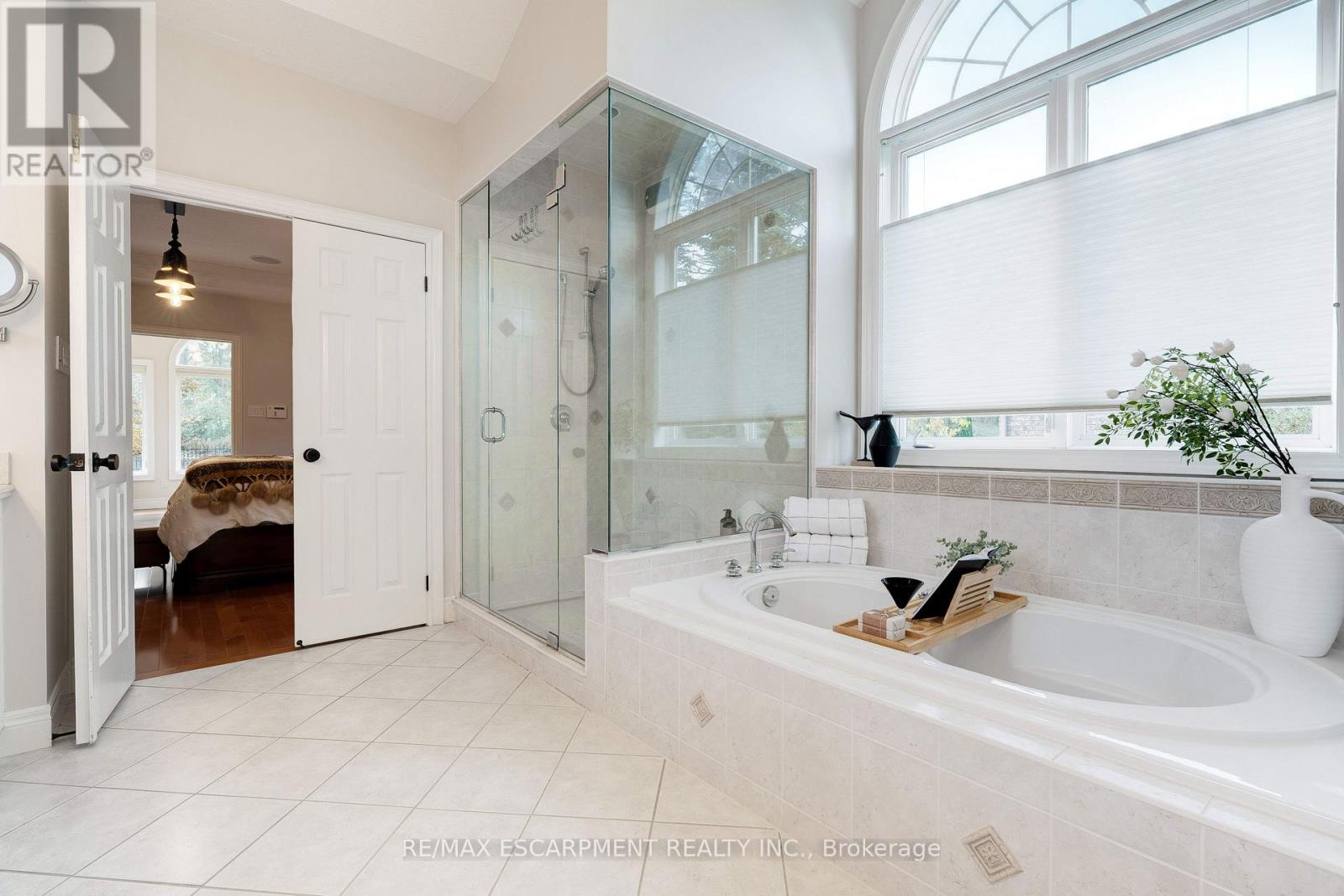 37 Appaloosa Trail, Hamilton, Ontario  L0R 1H3 - Photo 14 - X12575826