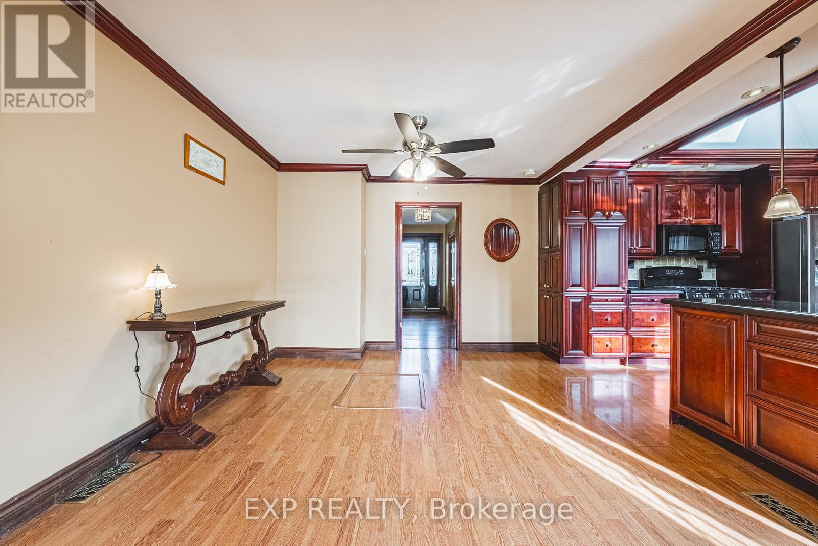 1164 Barton Street, Hamilton, Ontario  L8E 5H1 - Photo 9 - X12575912