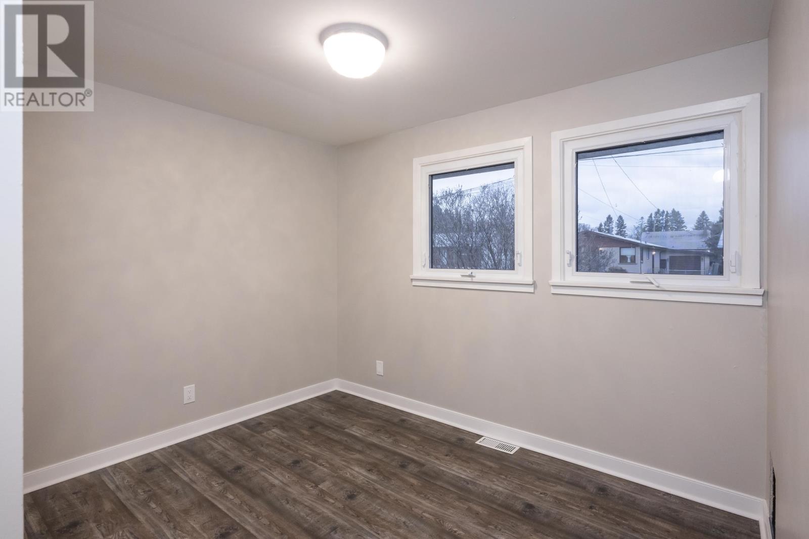 77 Gertrude Ave, Thunder Bay, Ontario  P7A 6V6 - Photo 28 - TB253530