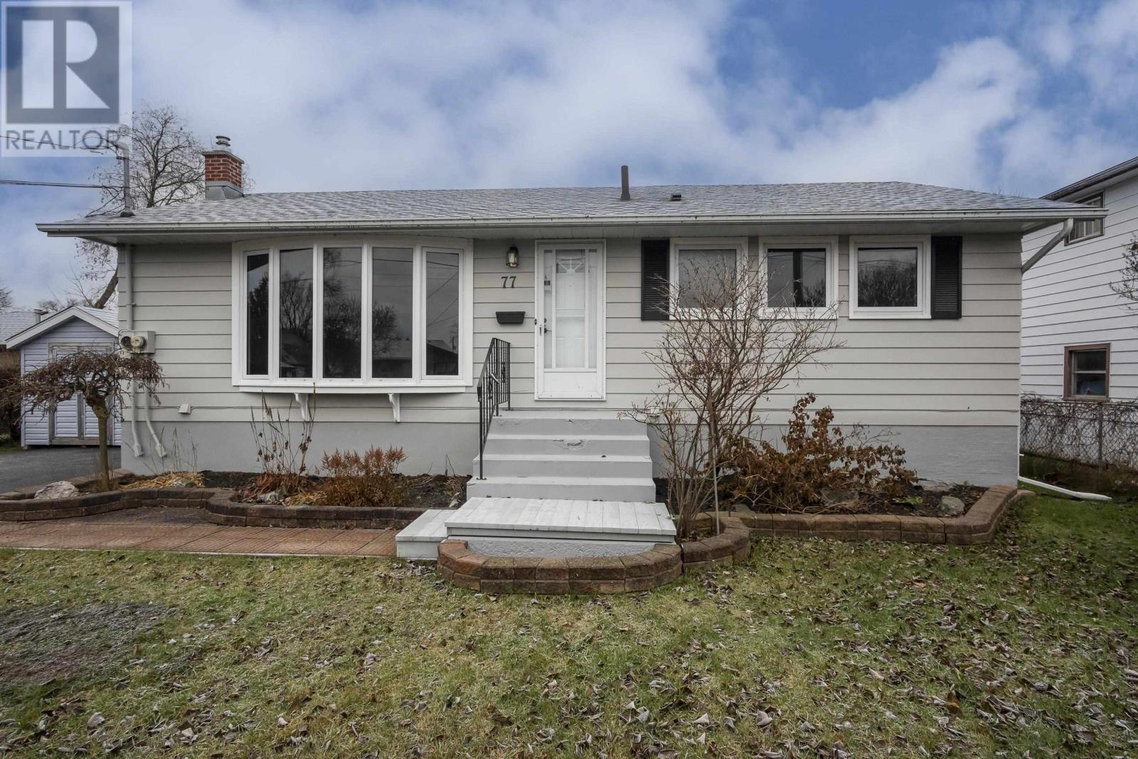 77 Gertrude Ave, Thunder Bay, Ontario  P7A 6V6 - Photo 4 - TB253530