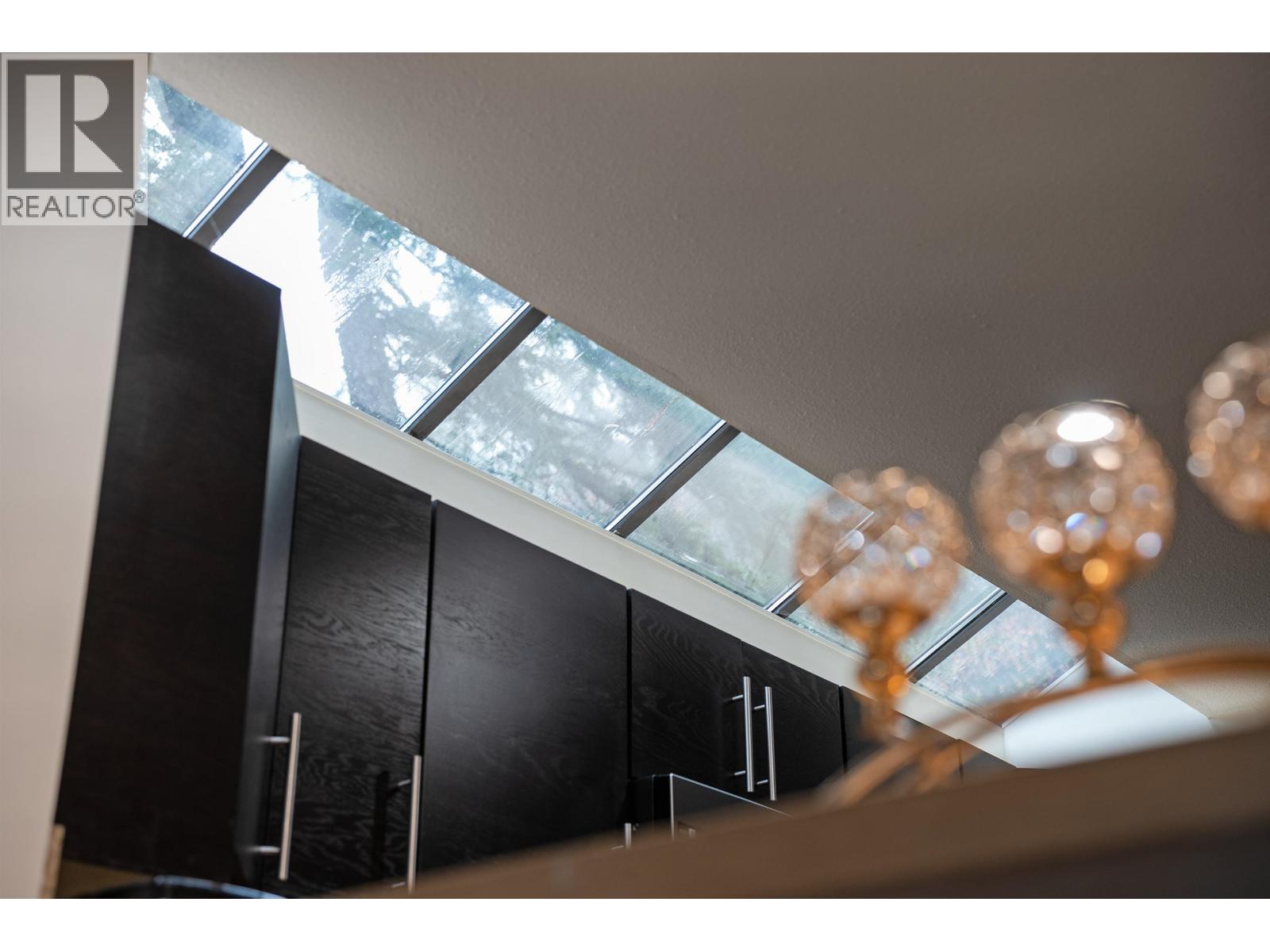 5625 Eagle Court, North Vancouver, British Columbia  V7R 4V5 - Photo 15 - R3069979