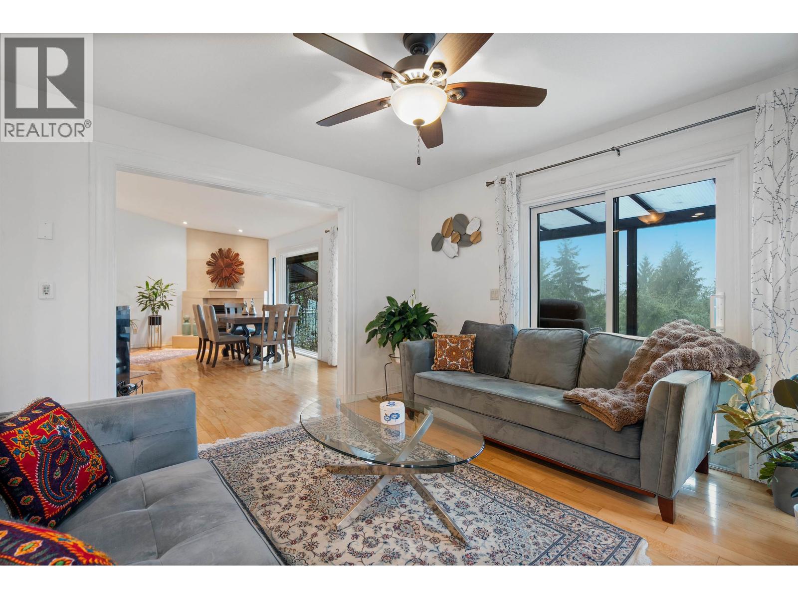 5625 Eagle Court, North Vancouver, British Columbia  V7R 4V5 - Photo 9 - R3069979